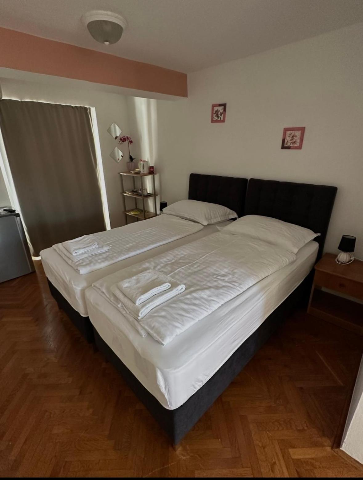 Apartment And Rooms Sidro Petrcane Ngoại thất bức ảnh